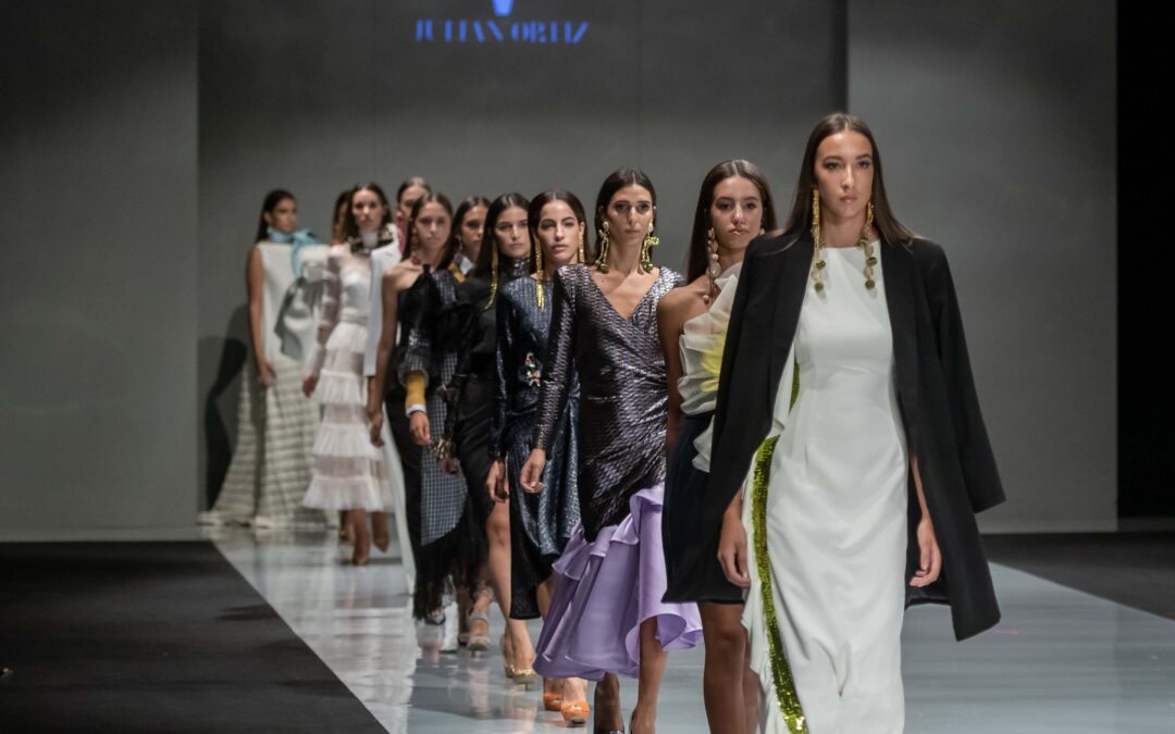 Desfile del diseñador Julián Ortíz