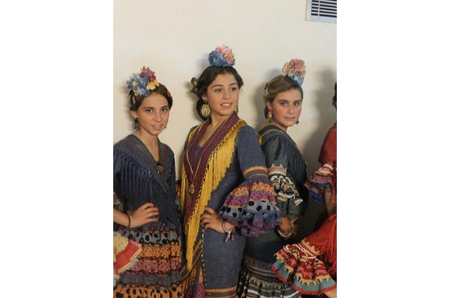 La diseñadora sevillana Raquel Terán presentó su colección de flamenca para niñas 2014 en el hotel Meliá