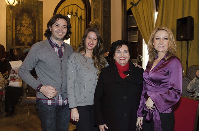 Laura Sánchez recibió el premio ”Flamenca con Arte” de Ángeles Verano