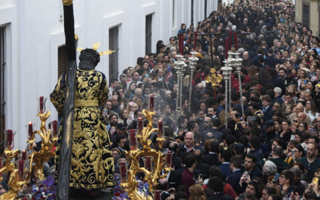 El Señor de la Salud, la última gran procesión multitudinaria hasta…