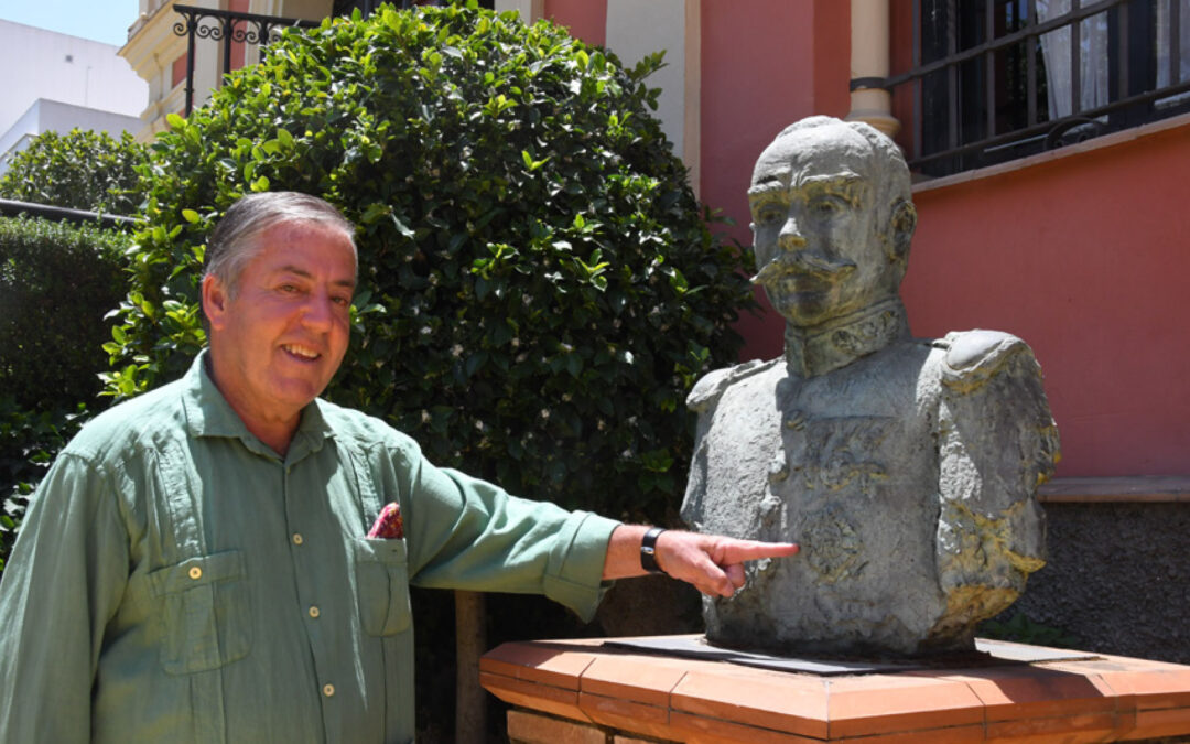 José Ignacio Bidón y Vigil de Quiñones. Luis Cernuda, un héroe de Filipinas y una droguería en la plaza del Pan.