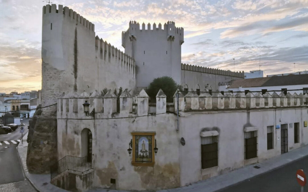 LOS MOLARES – Al refugio del castillo. Este pequeño municipio ha experimentado un renacer en los últimos años al refugio de su espectacular castillo