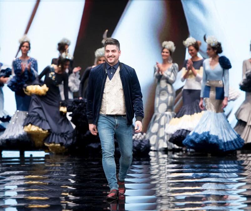 JAVIER GARCÍA presenta la colección ‘Postureo’.