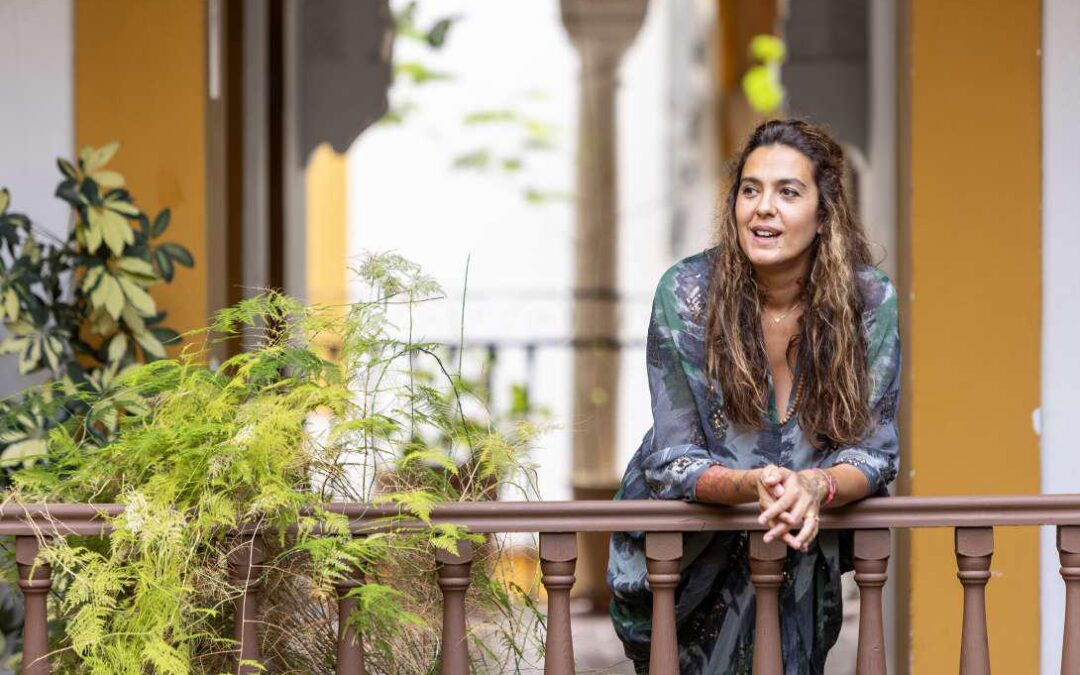 ALBA MOLINA, cantante: “He crecido con la cultura de que pasase lo que pasase, siempre había motivo para una fiesta”
