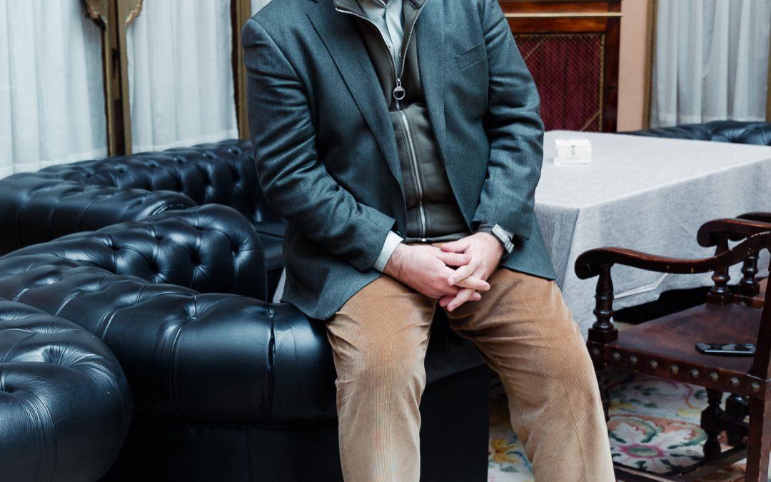 CARLOS NAVARRO. Periodista: “No se puede ser Napoleón y tratar de convencer a todos”