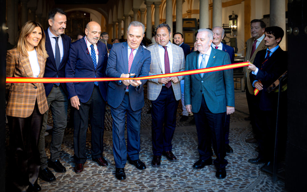EXPOSICIÓN DE CARRUAJES EN EL ALCÁZAR DE SEVILLA 